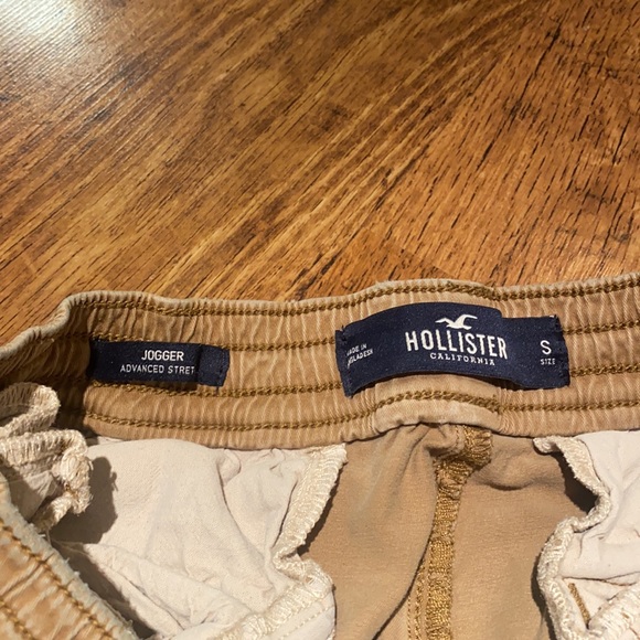 Men’s Hollister Khaki Joggers Size Small - Picture 3 of 4